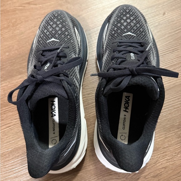 Hoka clifton 9 Men's Black and White Athletic Shoes - Picture 4 of 10